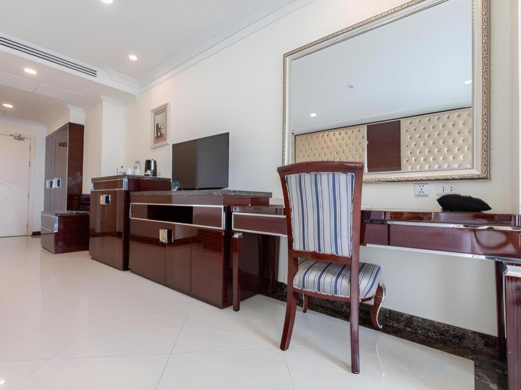 Lk Celestite Hotel Патая Екстериор снимка